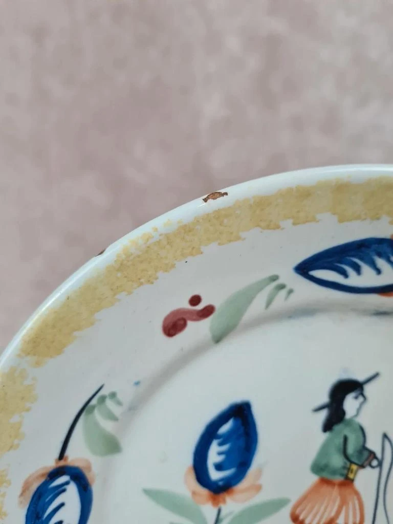Assiette ancienne signée Hb Quimper – décor breton main – photo 2
